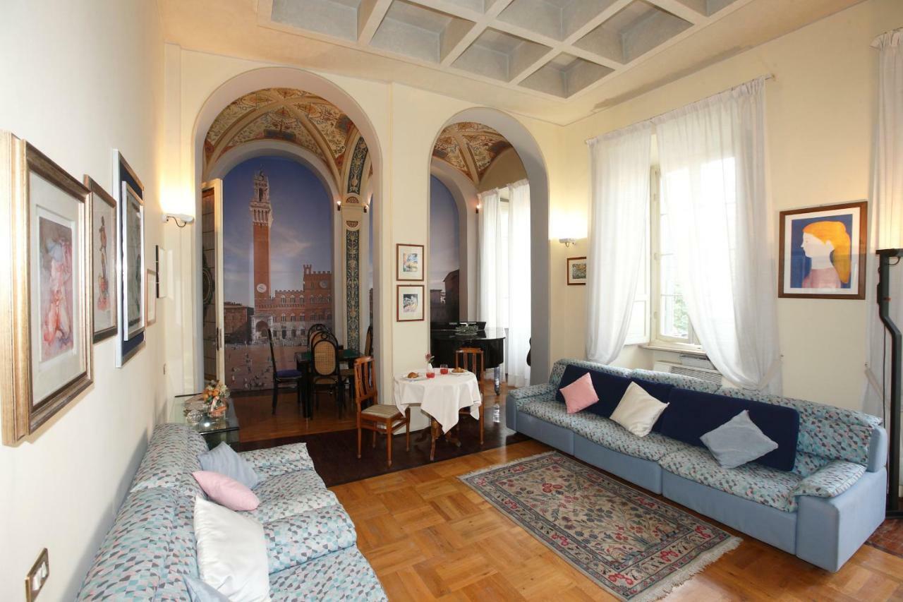 Residenza D'Epoca Montanini Bed and Breakfast Siena Eksteriør billede