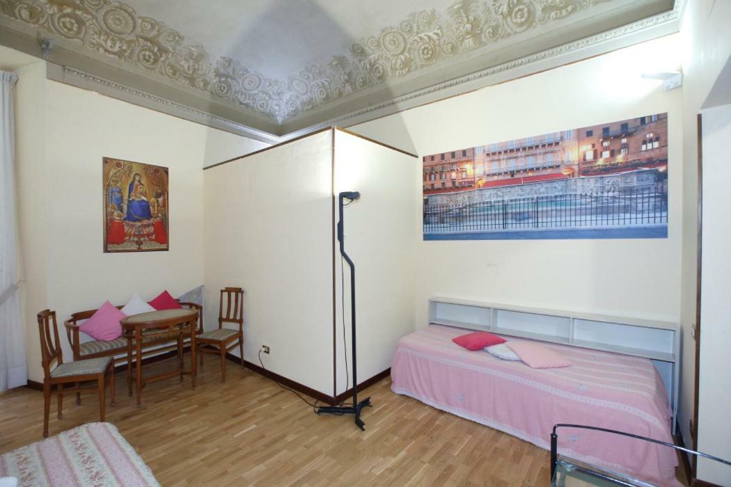 Residenza D'Epoca Montanini Bed and Breakfast Siena Eksteriør billede