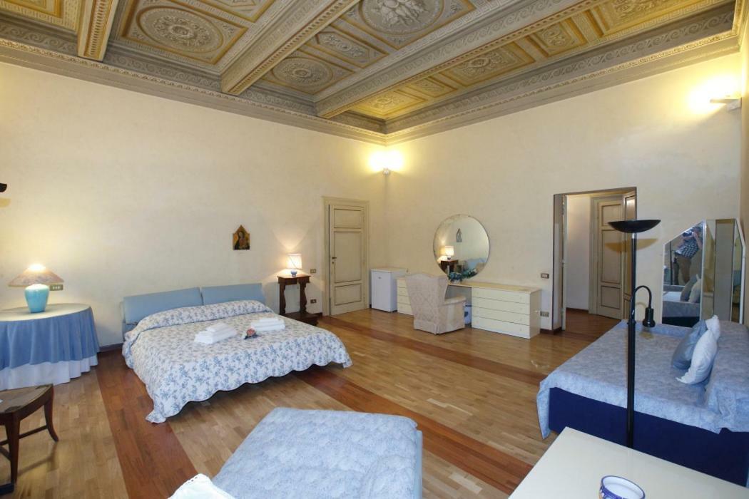 Residenza D'Epoca Montanini Bed and Breakfast Siena Eksteriør billede